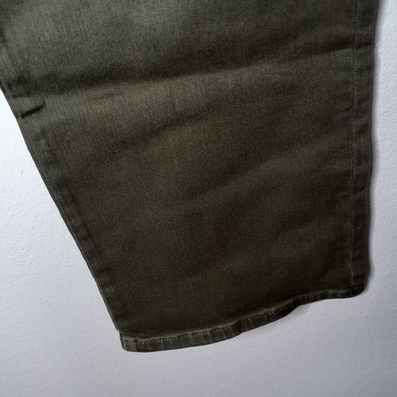 Express | Super High Waist Wide Leg Cropped Jeans - Picture 4 of 6